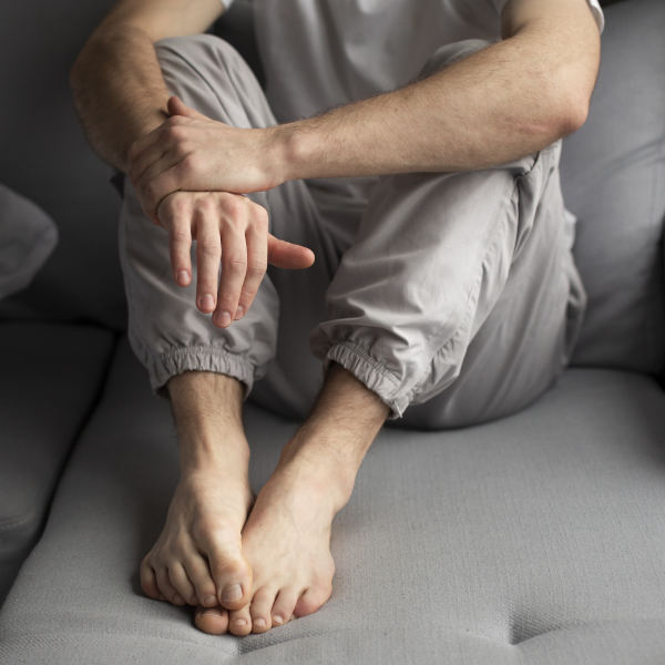 Qu’est-ce que l’hallux valgus et pourquoi est-ce important de comprendre ce problème ?